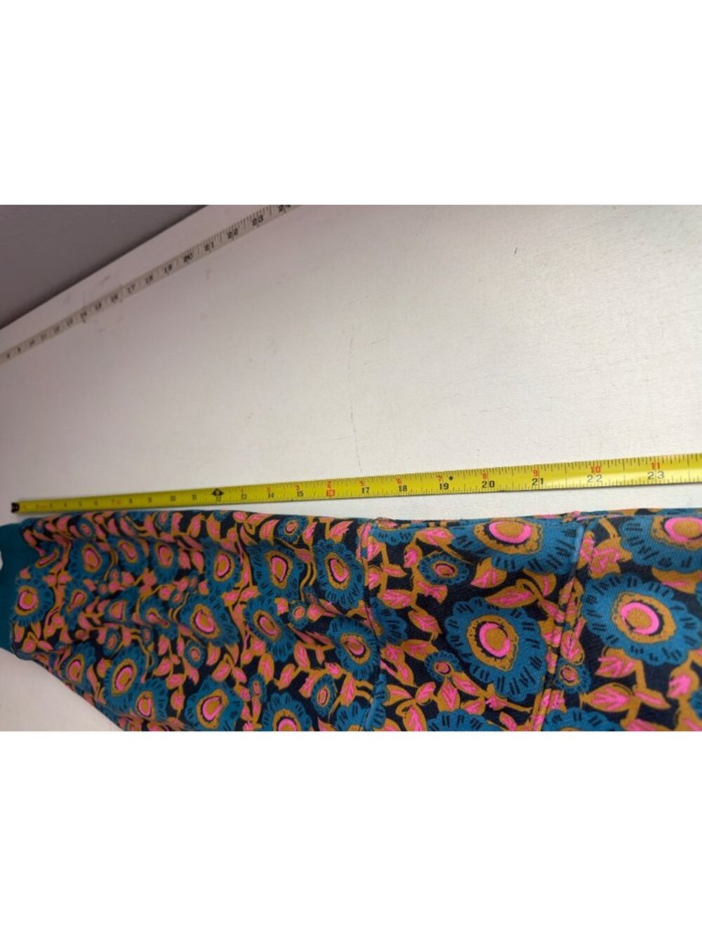 Natural Life Womens Sweatshirt Sz M Teal Floral Selah Boxy Cropped CrewNeck Boho - Picture 7 of 9